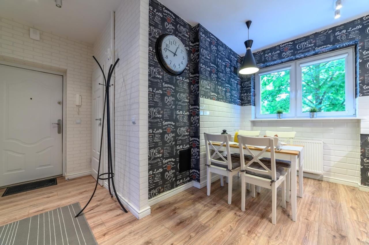 Max Apartment غدينيا المظهر الخارجي الصورة