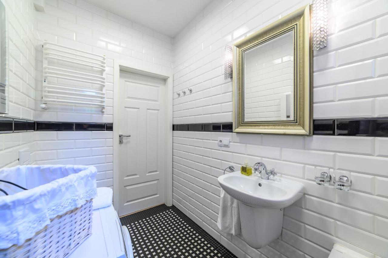 Max Apartment غدينيا المظهر الخارجي الصورة